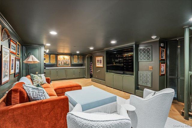 70 Magnolia Avenue, Garden City, NY 11530