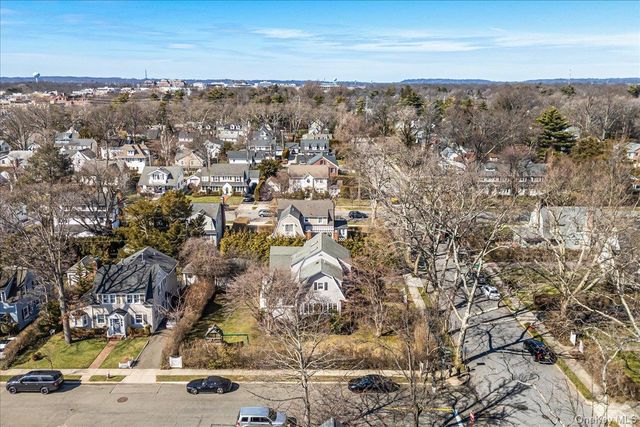 70 Magnolia Avenue, Garden City, NY 11530