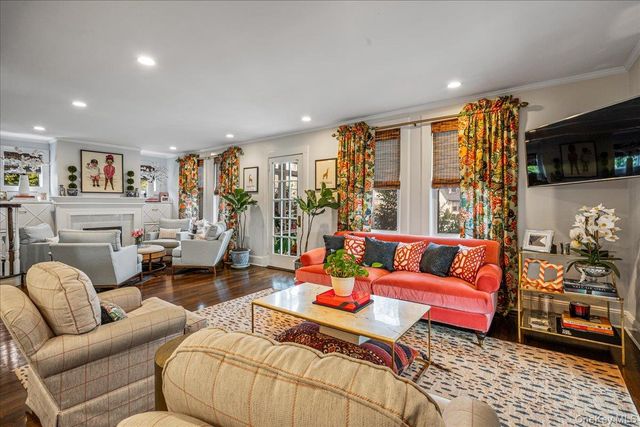 70 Magnolia Avenue, Garden City, NY 11530