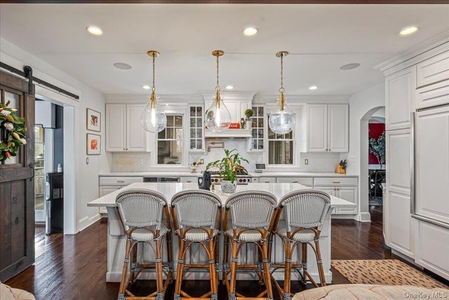 70 Magnolia Avenue, Garden City, NY 11530