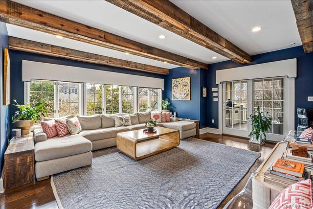 70 Magnolia Avenue, Garden City, NY 11530