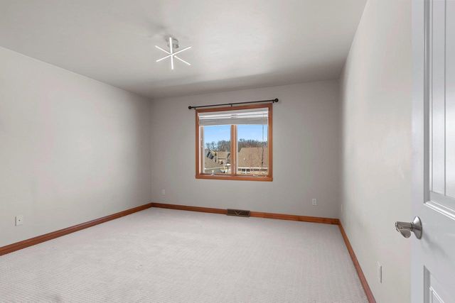 3585 GLEN ABBEY DRIVE, Green Bay, WI 54311