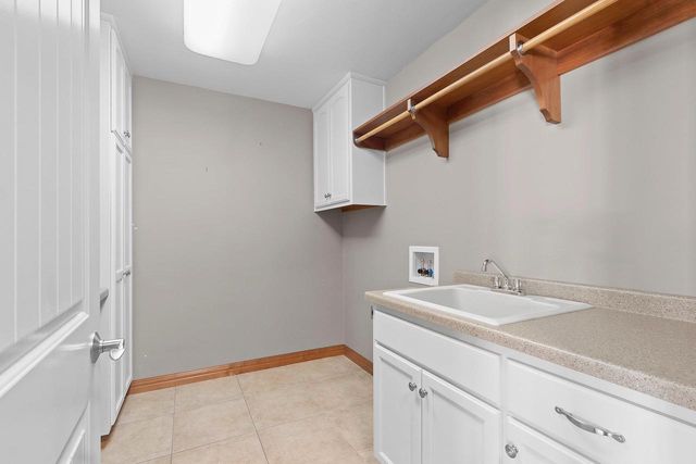 3585 GLEN ABBEY DRIVE, Green Bay, WI 54311