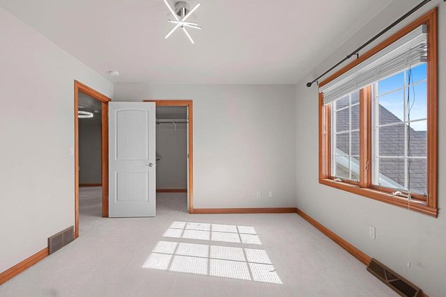 3585 GLEN ABBEY DRIVE, Green Bay, WI 54311