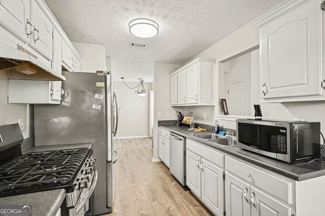 2305 Sugarleaf Trail, Hampton, GA 30228