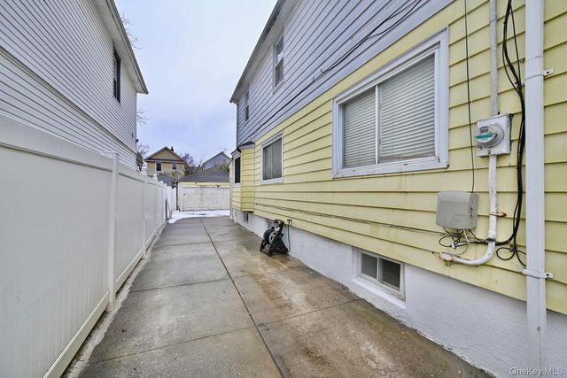 88-48 213th Street, Queens Village, NY 11427