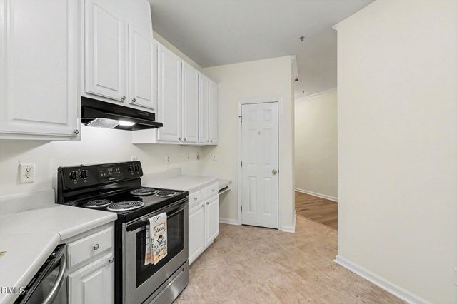 511 Glenolden Court, Cary, NC 27513
