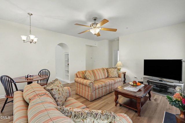 511 Glenolden Court, Cary, NC 27513