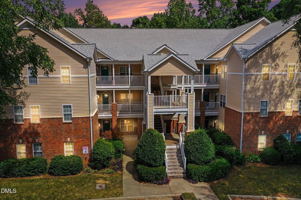 511 Glenolden Court, Cary, NC 27513