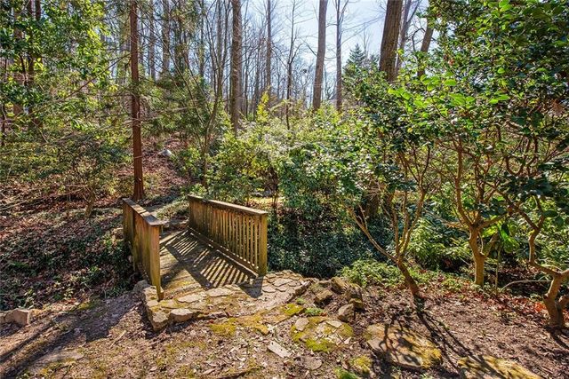 3850 Cedar Cliff SE Court, Smyrna, GA 30080