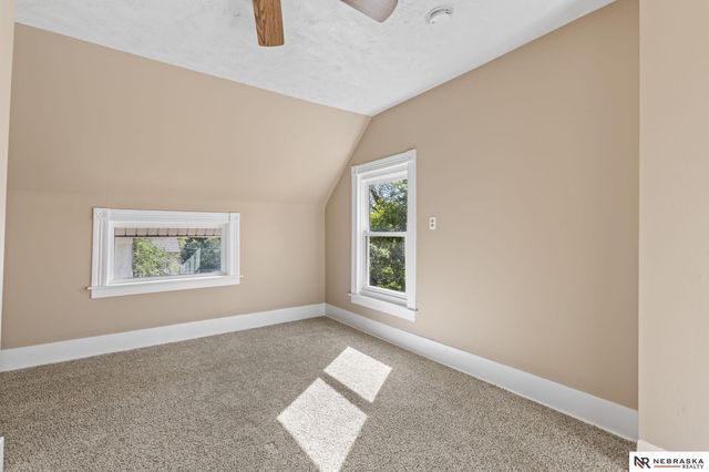 1112 N 31st Avenue, Omaha, NE 68131