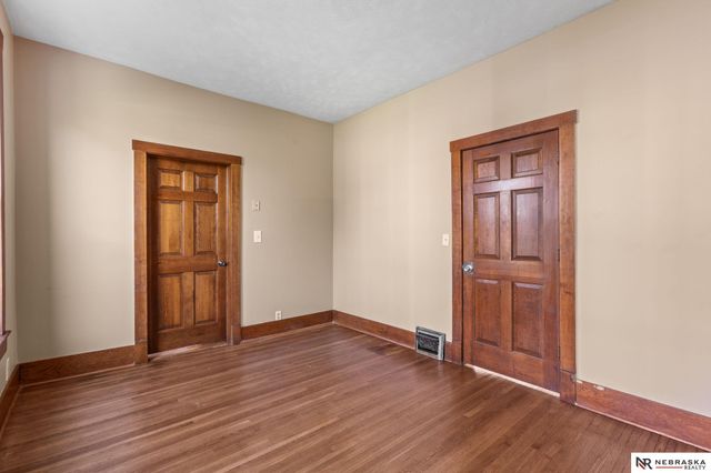 1112 N 31st Avenue, Omaha, NE 68131