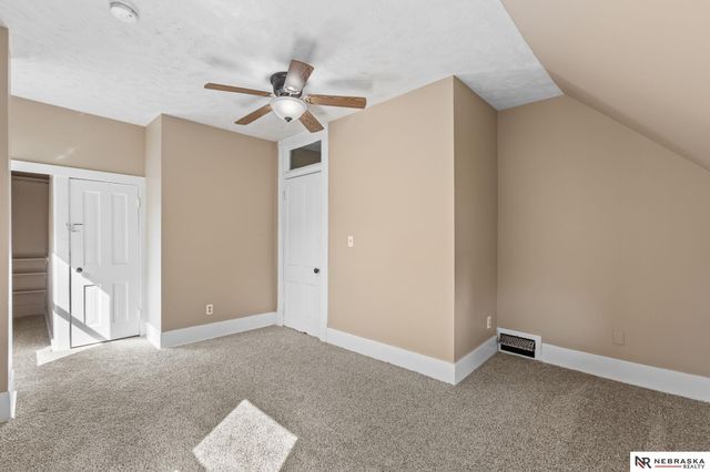 1112 N 31st Avenue, Omaha, NE 68131