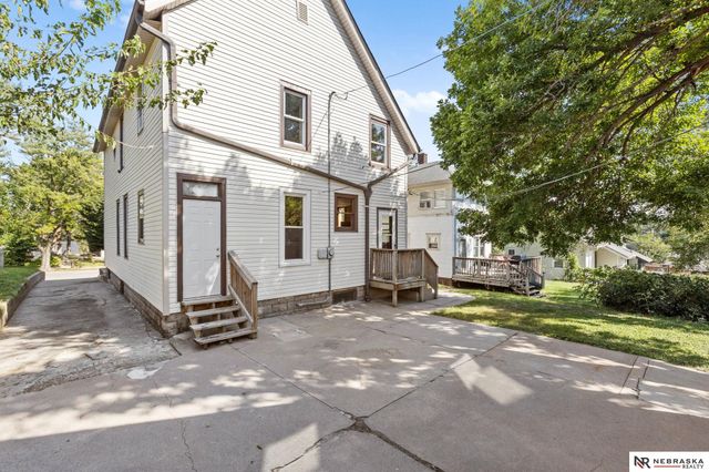 1112 N 31st Avenue, Omaha, NE 68131