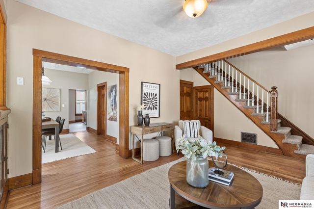 1112 N 31st Avenue, Omaha, NE 68131