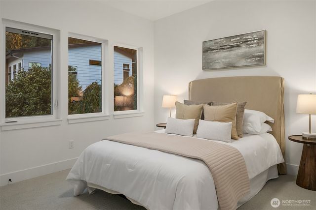 7020 127th Avenue NE, Kirkland, WA 98033