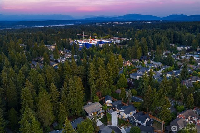 7020 127th Avenue NE, Kirkland, WA 98033