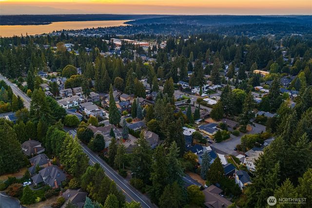 7020 127th Avenue NE, Kirkland, WA 98033