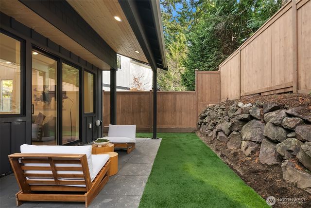 7020 127th Avenue NE, Kirkland, WA 98033