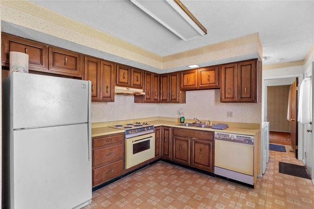 227 Cambridge Drive, Fairborn, OH 45324