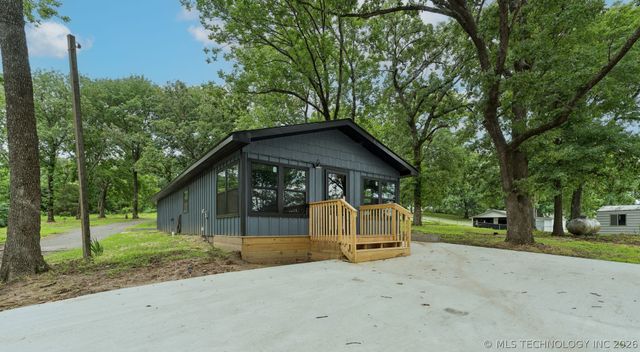 6194 E 105th Street N, Wagoner, OK 74467
