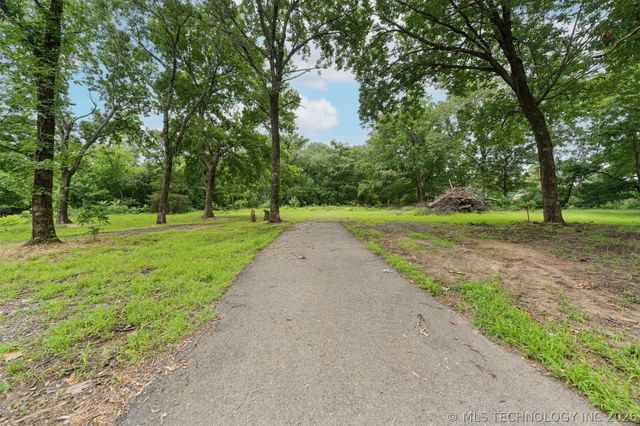 6194 E 105th Street N, Wagoner, OK 74467