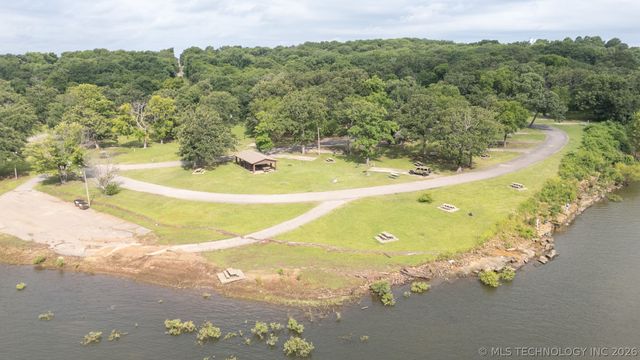 6194 E 105th Street N, Wagoner, OK 74467