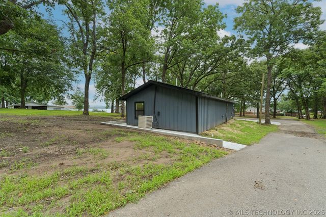 6194 E 105th Street N, Wagoner, OK 74467