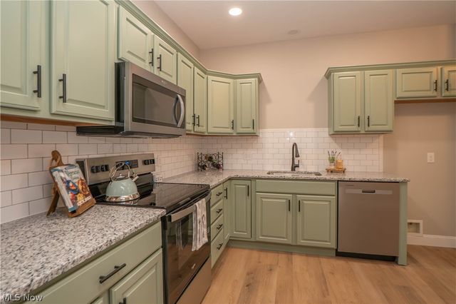 6980 Knight Avenue NW, Canton, OH 44708