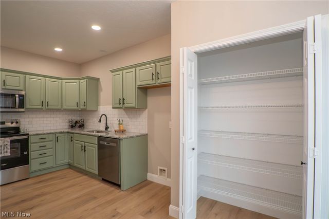 6980 Knight Avenue NW, Canton, OH 44708