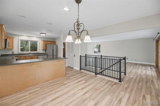 2 Country Hill Lane, Belleville, IL 62221