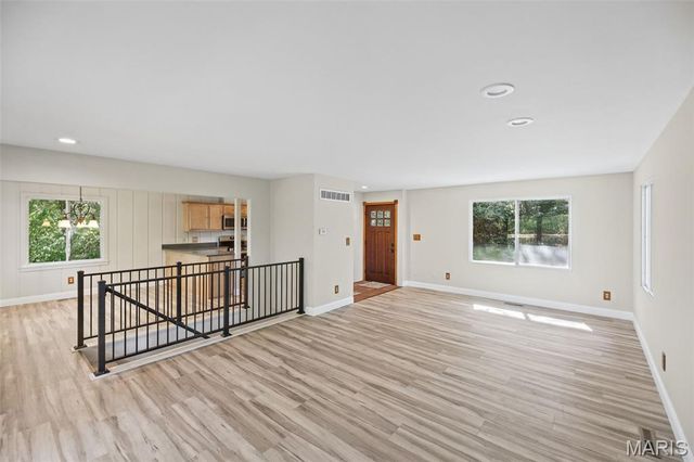 2 Country Hill Lane, Belleville, IL 62221