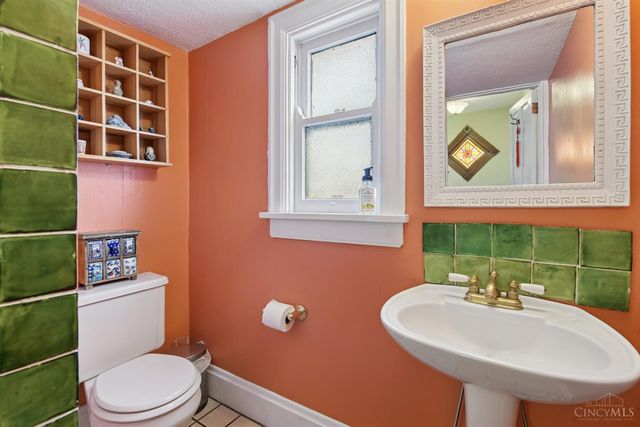 3028 Montclair Avenue, Cincinnati, OH 45211