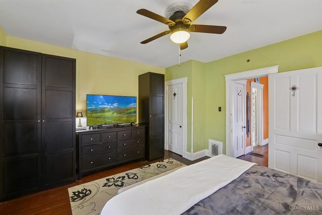 3028 Montclair Avenue, Cincinnati, OH 45211