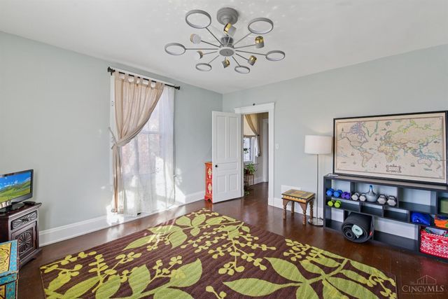 3028 Montclair Avenue, Cincinnati, OH 45211