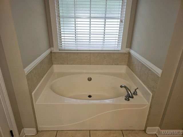 2765 Edinburgh Drive, Montgomery, AL 36116