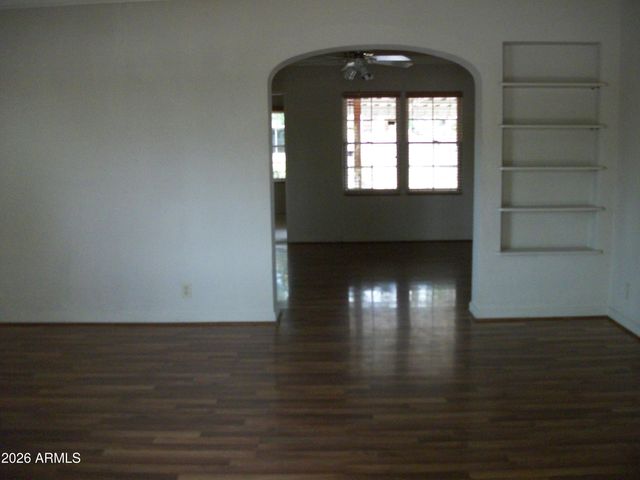 550 W CAMBRIDGE Avenue, Phoenix, AZ 85003