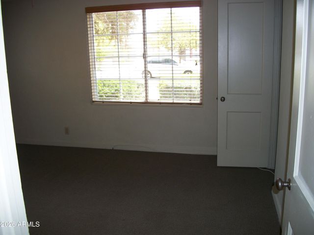 550 W CAMBRIDGE Avenue, Phoenix, AZ 85003