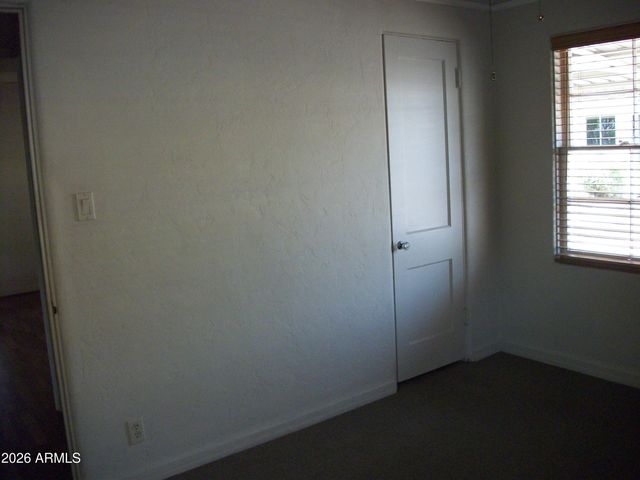 550 W CAMBRIDGE Avenue, Phoenix, AZ 85003