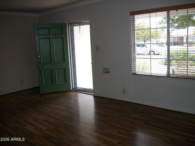 550 W CAMBRIDGE Avenue, Phoenix, AZ 85003