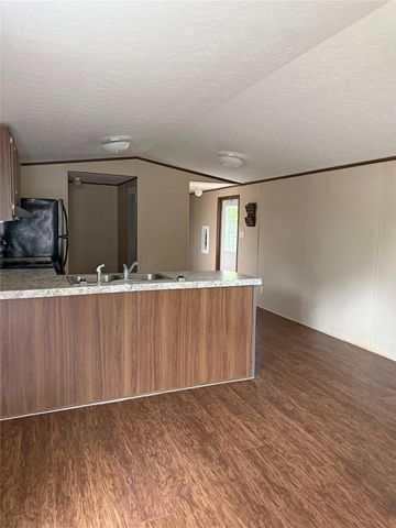 390 Hidden Oaks Drive, Point Blank, TX 77364
