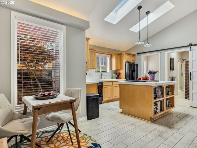 136 B 3RD Ave, Seaside, OR 97138