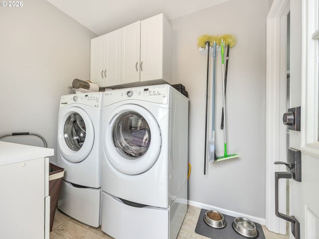 136 B 3RD Ave, Seaside, OR 97138