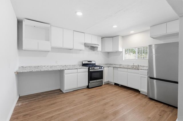 633 Espanola Street SE, Albuquerque, NM 87108