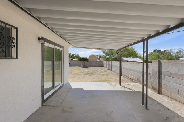 633 Espanola Street SE, Albuquerque, NM 87108