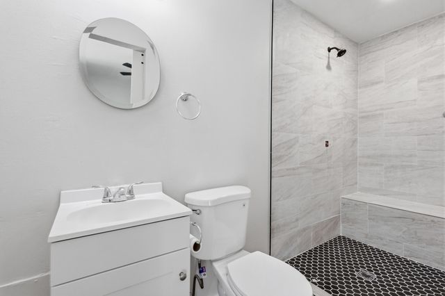 633 Espanola Street SE, Albuquerque, NM 87108