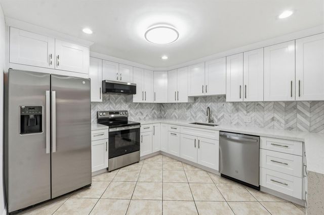 3379 NW 63rd Street, Fort Lauderdale, FL 33309