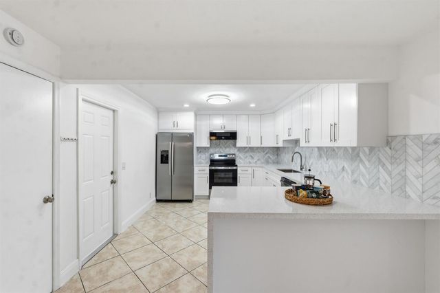 3379 NW 63rd Street, Fort Lauderdale, FL 33309