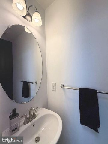 7807 STONEBRIAR DR, Glen Burnie, MD 21060