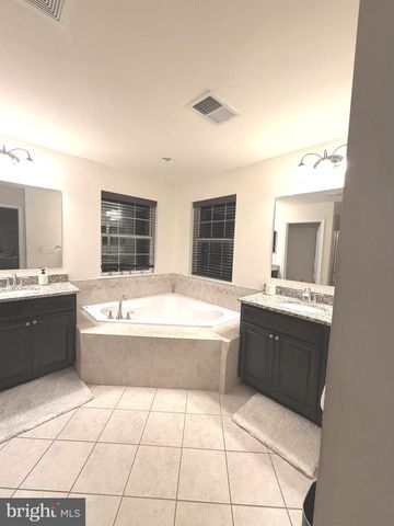 7807 STONEBRIAR DR, Glen Burnie, MD 21060